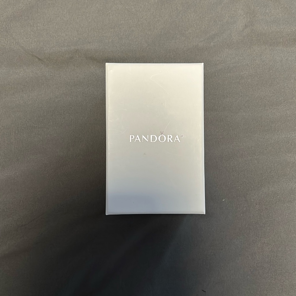 2017 Pandora Bell